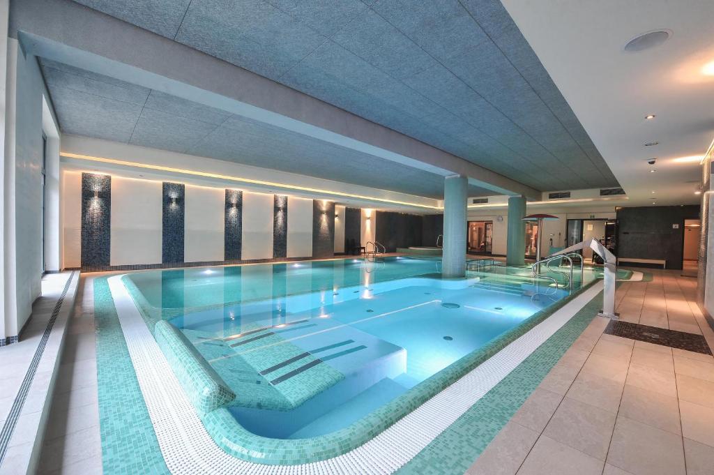 Hotel Młyn Aqua Spa Biblioteka Elbląg z Kryty Basen