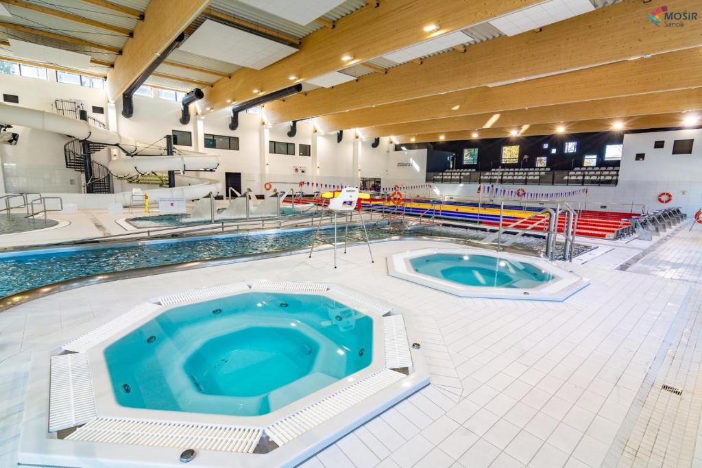 Jacuzzi Dom Sportowca Błonie - MOSiR Sanok