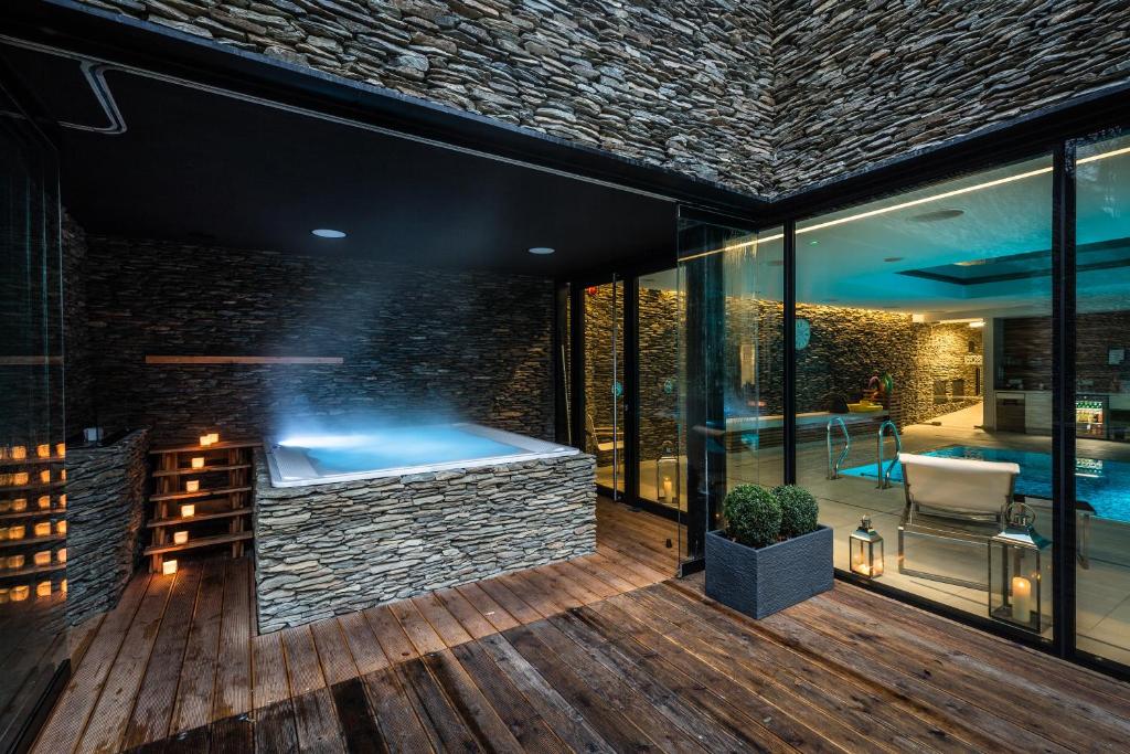 Jacuzzi Zamek Topacz Wrocław
