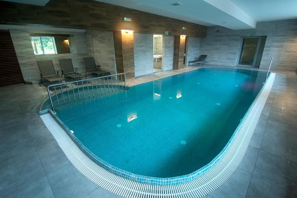 Kryty Basen 4family *RESORT*SPA* Szklarska Poręba