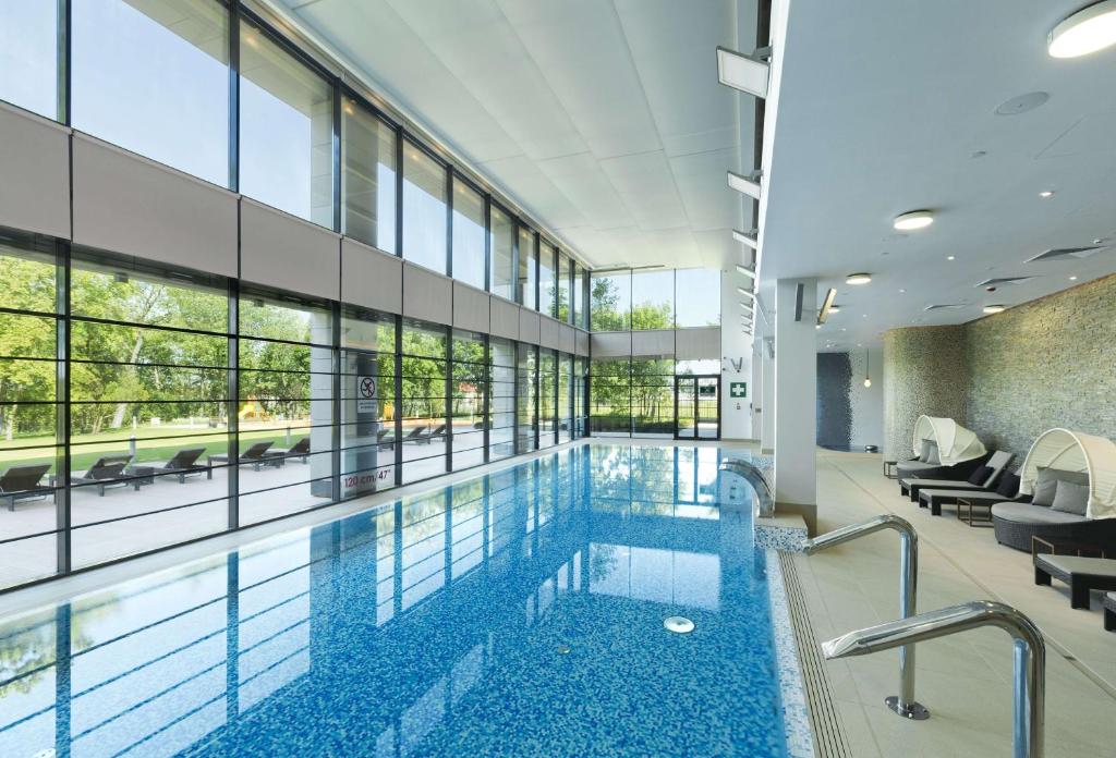Kryty Basen DoubleTree by Hilton Hotel & Conference Centre Warsaw Warszawa