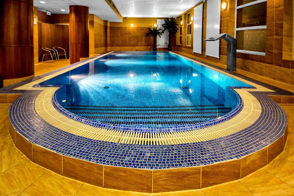 Kryty Basen Grand Royal Hotel Poznań