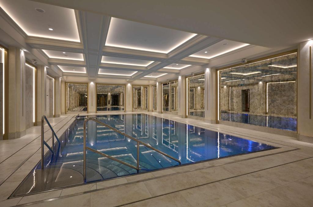 Kryty Basen Hotel Saski Krakow Curio Collection by Hilton Kraków