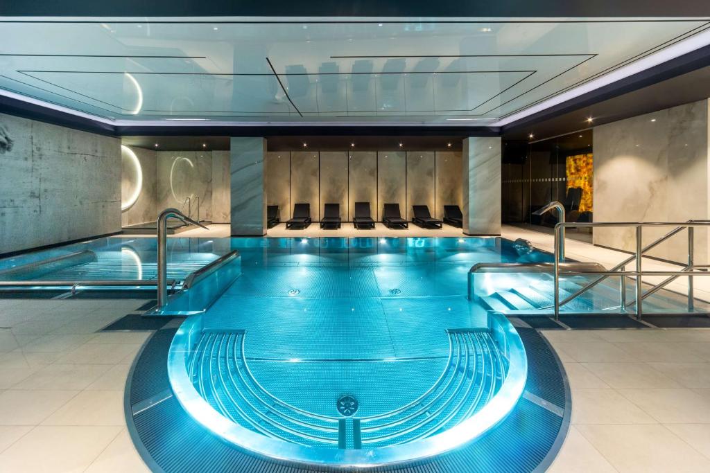 Kryty Basen Radisson Hotel & Suites, Gdansk, Wyspa Spichrzów Gdańsk