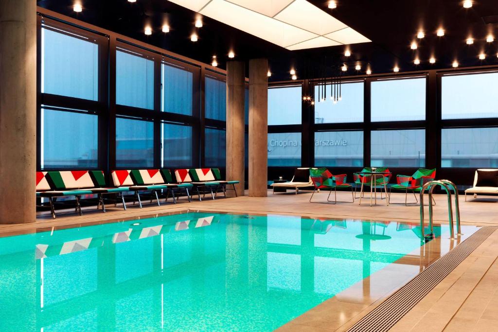 Kryty Basen Renaissance Warsaw Airport Hotel Warszawa
