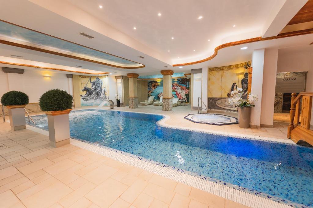 Kryty Basen Trofana Wellness & SPA Międzyzdroje