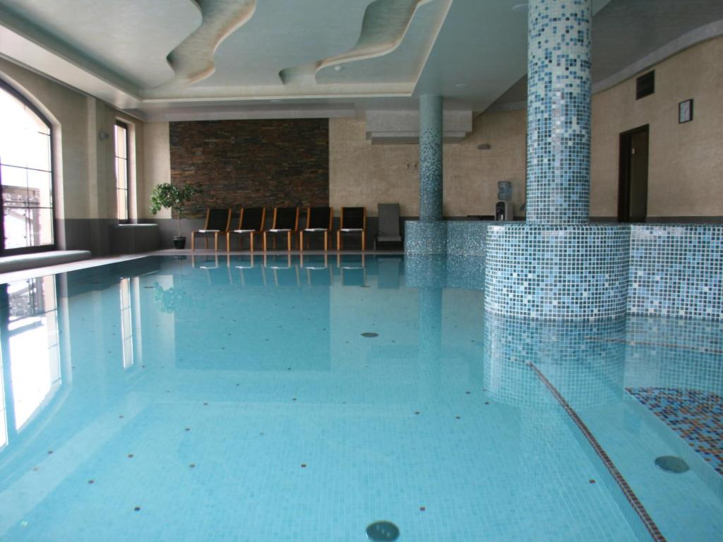 Ładny Basen Hotel Elbrus Spa & Wellness Szczyrk