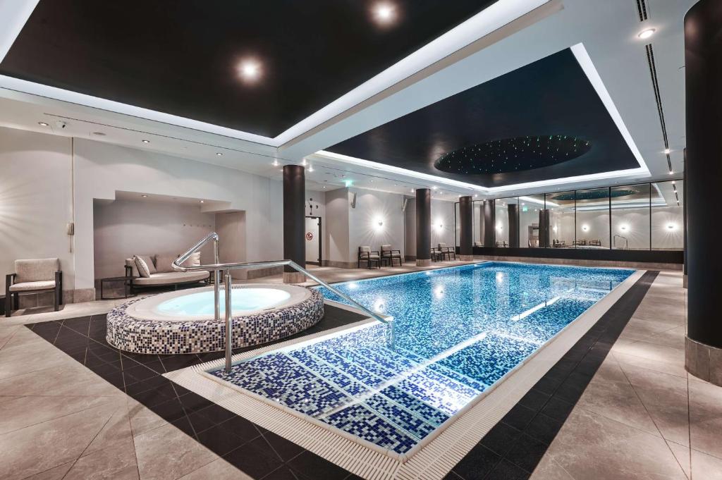 Radisson Collection Hotel, Warsaw Warszawa z Kryty Basen