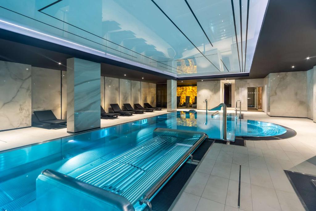 Radisson RED Gdansk, Wyspa Spichrzów Gdańsk z Kryty Basen