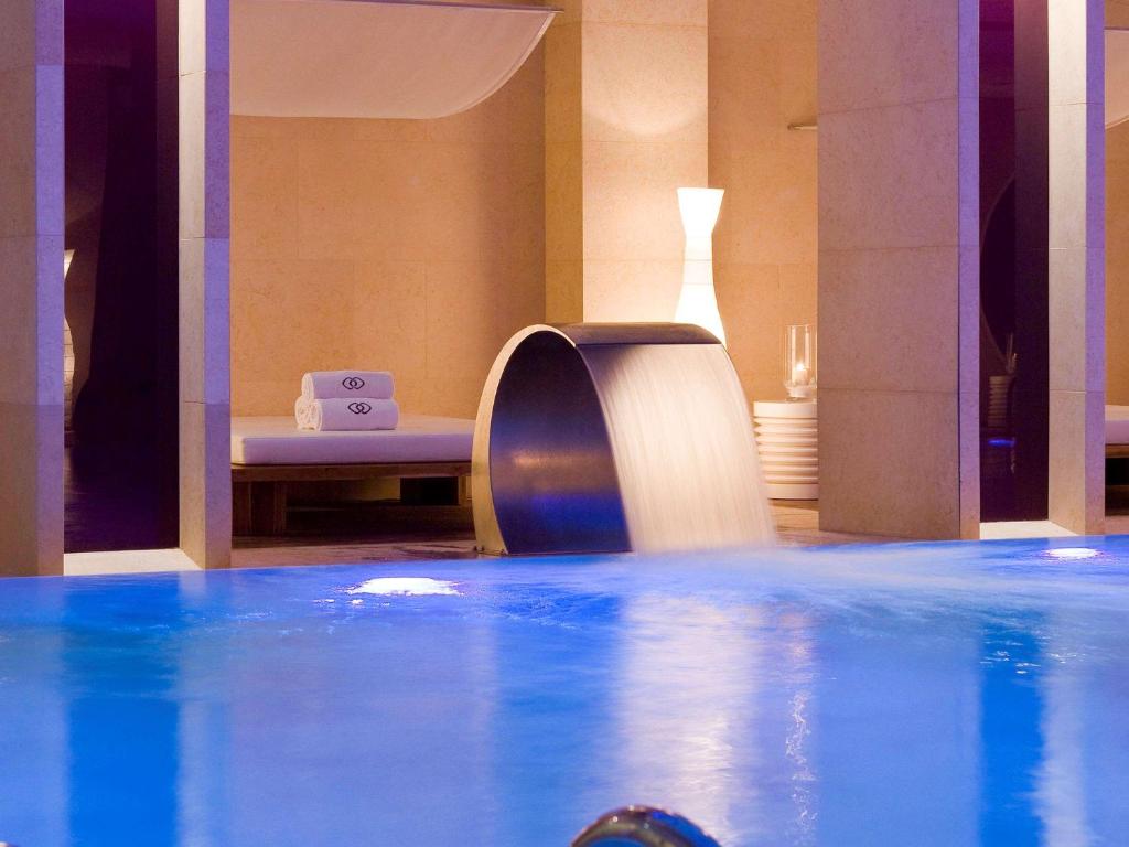 Sofitel Warsaw Victoria Warszawa z Kryty Basen